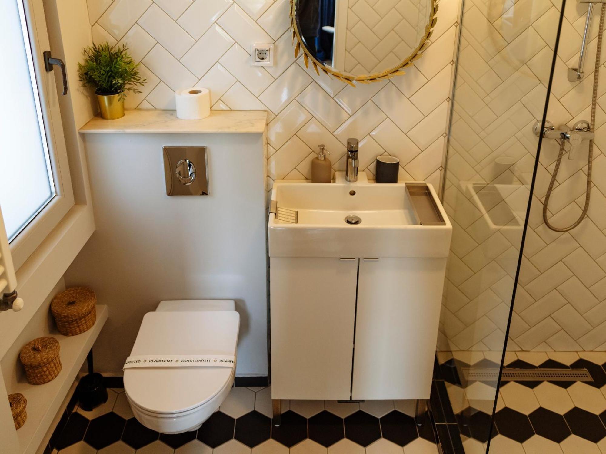Petite Maison Sur Le Boulevard Букурещ Екстериор снимка